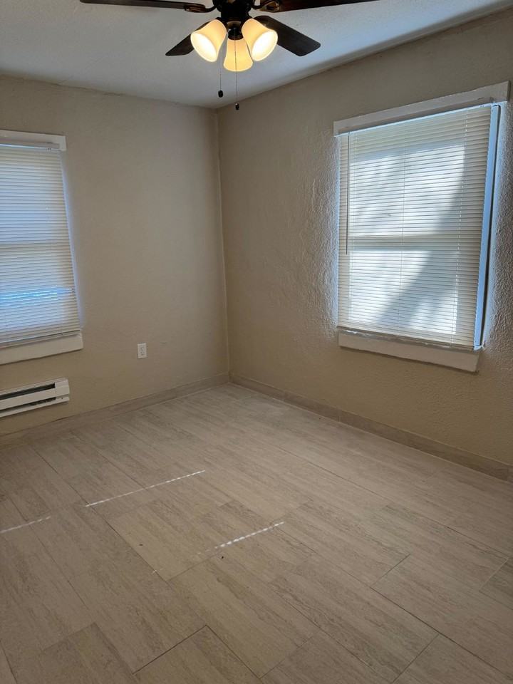 9020 Moran St - Photo 7 of 9