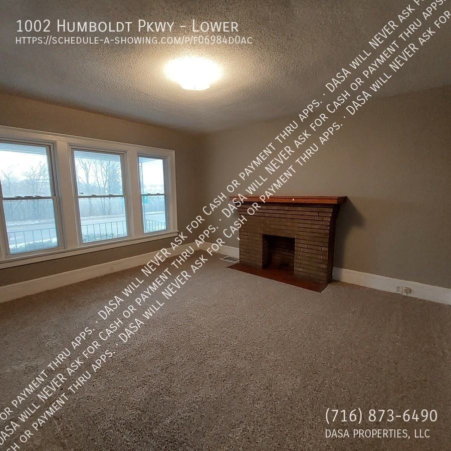 1002 Humboldt Pkwy - Photo 3 of 19