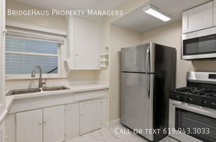 3069 Grape St #B - Photo 4 of 10