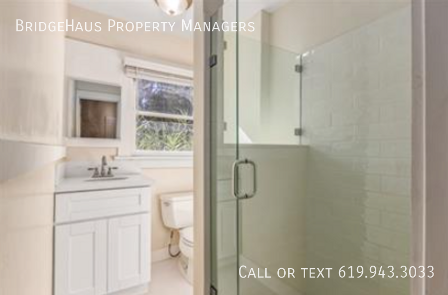 3069 Grape St #B - Photo 6 of 10