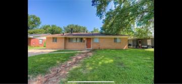 featured image of 2517 Douglas Dr