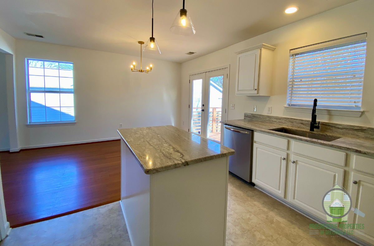 17 Hawkesbury Rd #1 - Photo 5 of 21