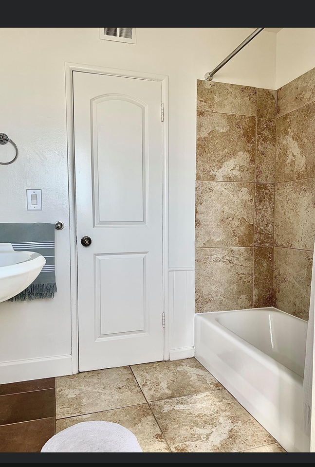 1021 Cliff Dr #14 - Photo 5 of 13