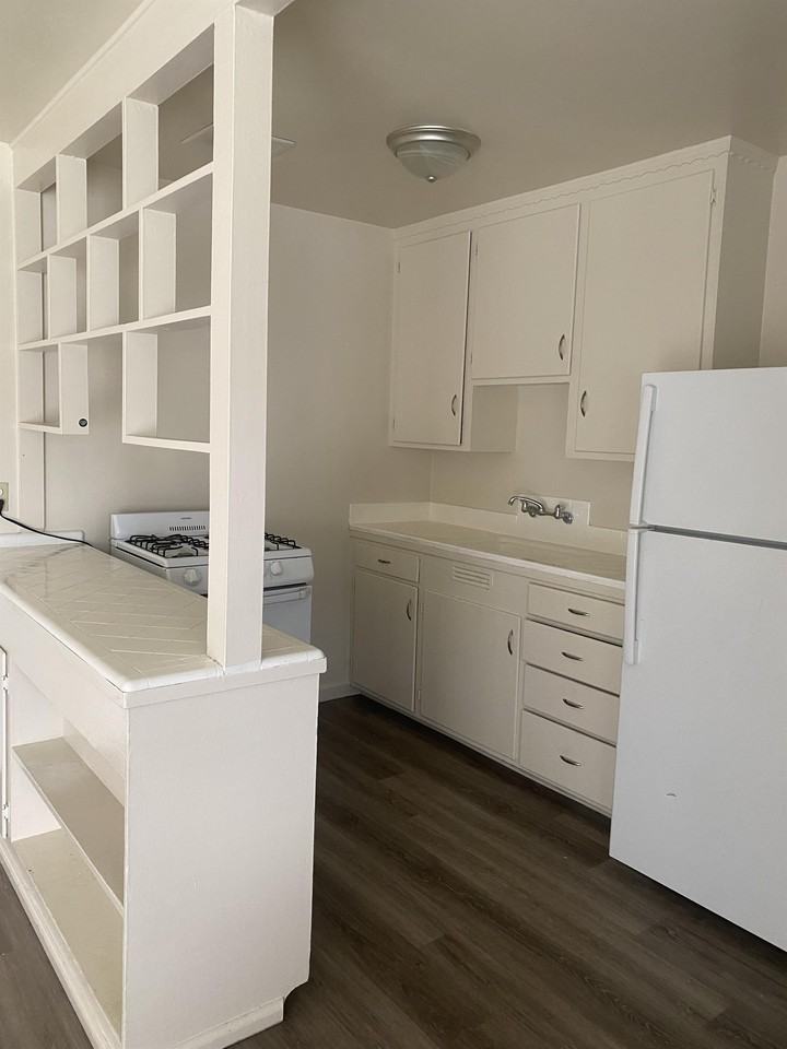 1229 Sicard St #20 - Photo 3 of 8