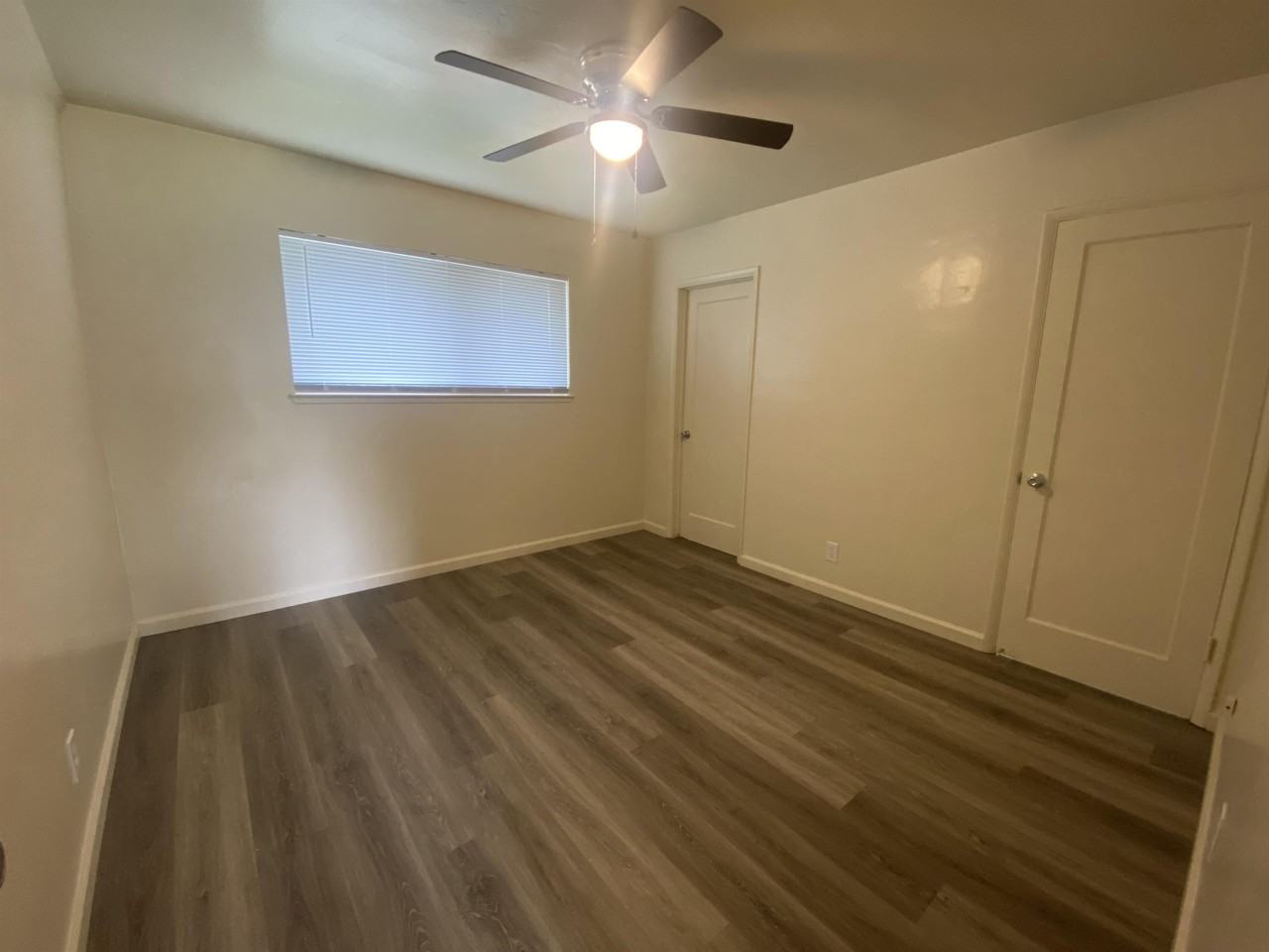 1229 Sicard St #20 - Photo 5 of 8