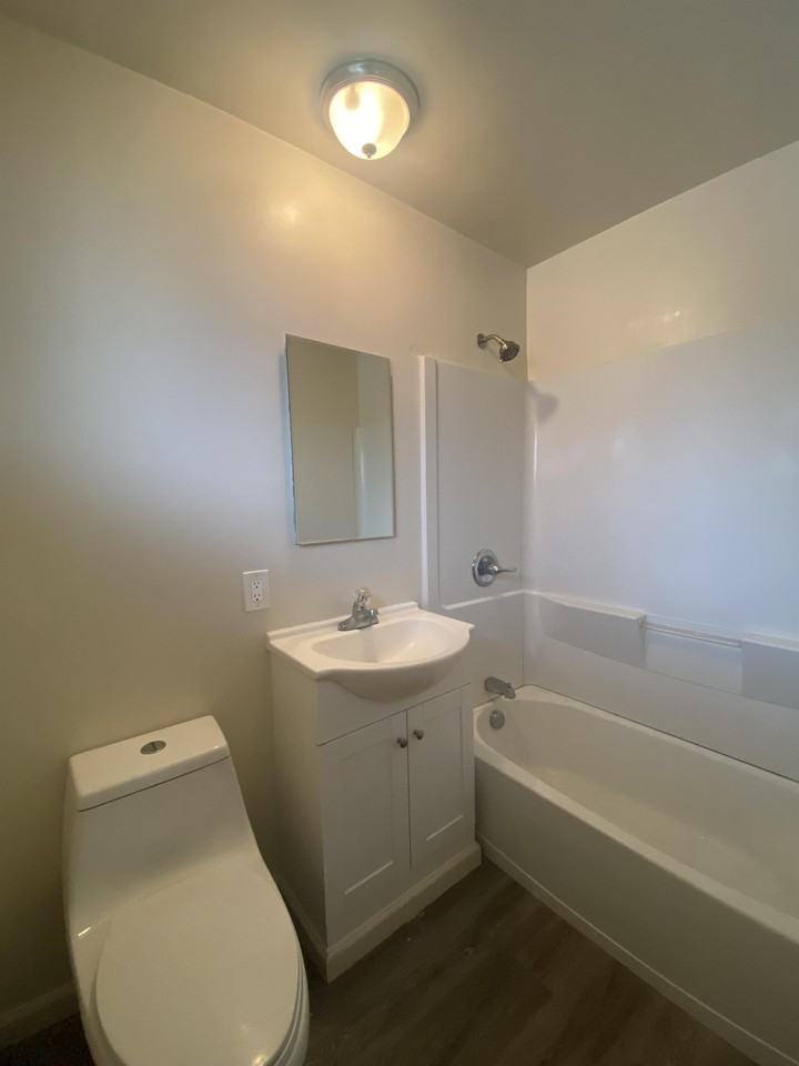 1229 Sicard St #20 - Photo 7 of 8