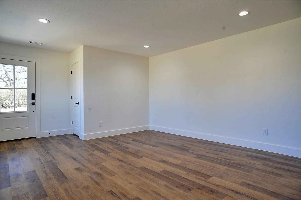 805 Layne Drive - Photo 3 of 21