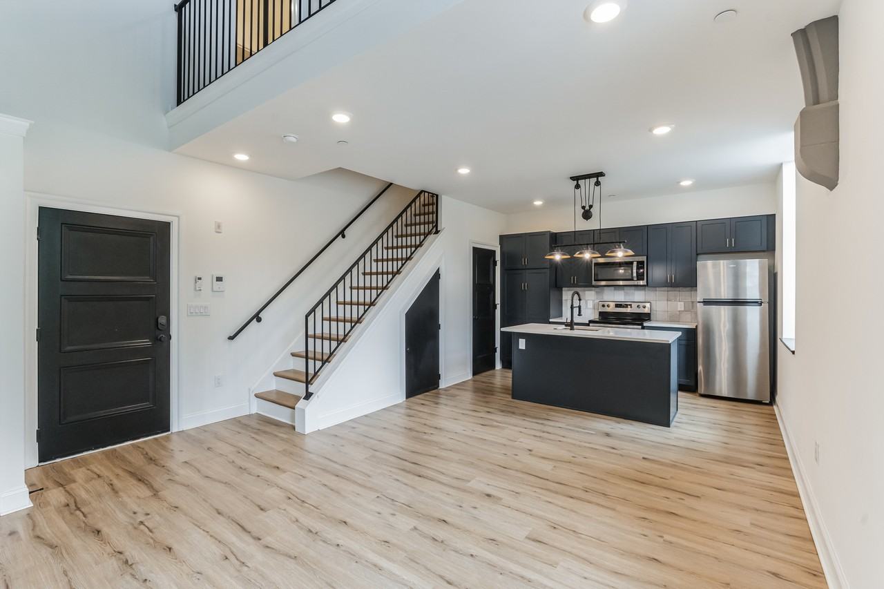 141 Krams Avenue - Photo 3 of 17