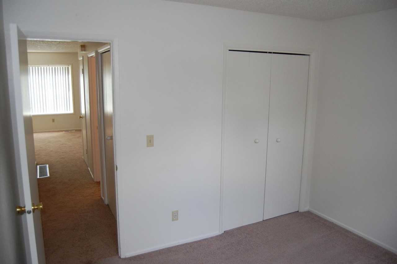 Beautiful 1, 2 and 3 bedroom apartments available for rent near Vancouver Mall! - Photo 6 of 37