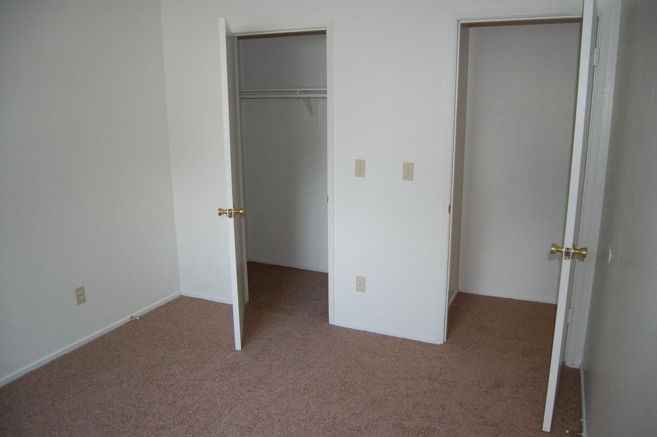 Beautiful 1, 2 and 3 bedroom apartments available for rent near Vancouver Mall! - Photo 7 of 37