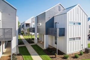 featured image of 500 30th Ave E