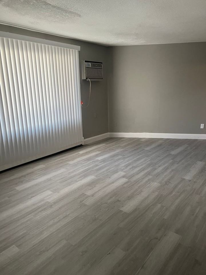 Eagle Crest Apartments - Photo 3 of 17