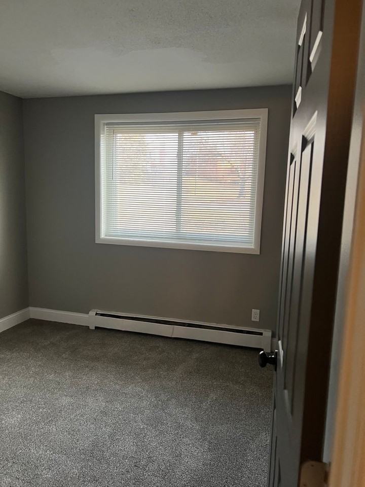 Eagle Crest Apartments - Photo 7 of 17