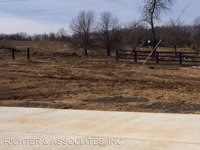 9355 Valley View Dr - Photo 3 of 12