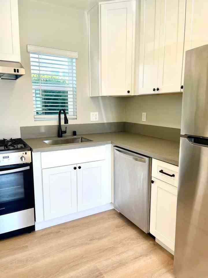 Grand at South O (FKA Coast Hwy) - Photo 2 of 24