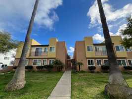 featured image of 2284 2284 and 2287 Dunlop Street