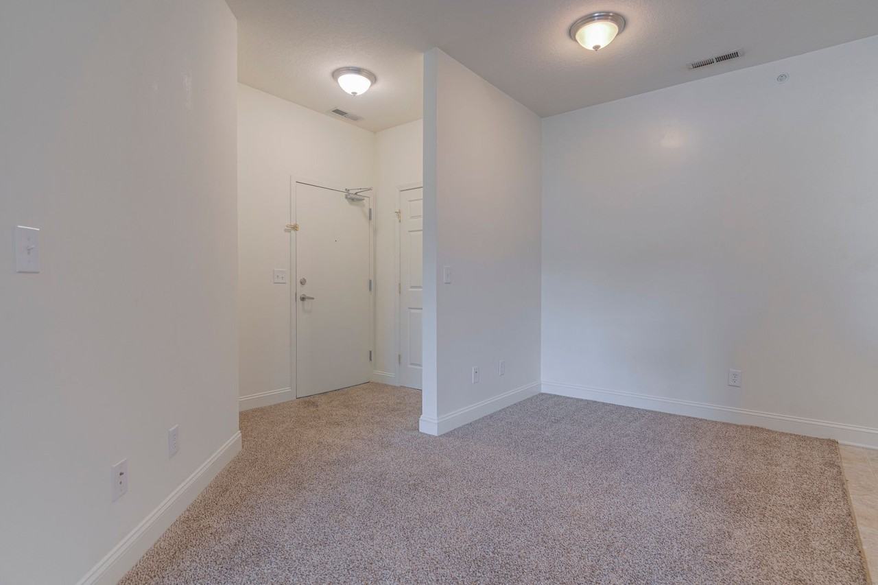 312 Tyler Avenue - Photo 7 of 50