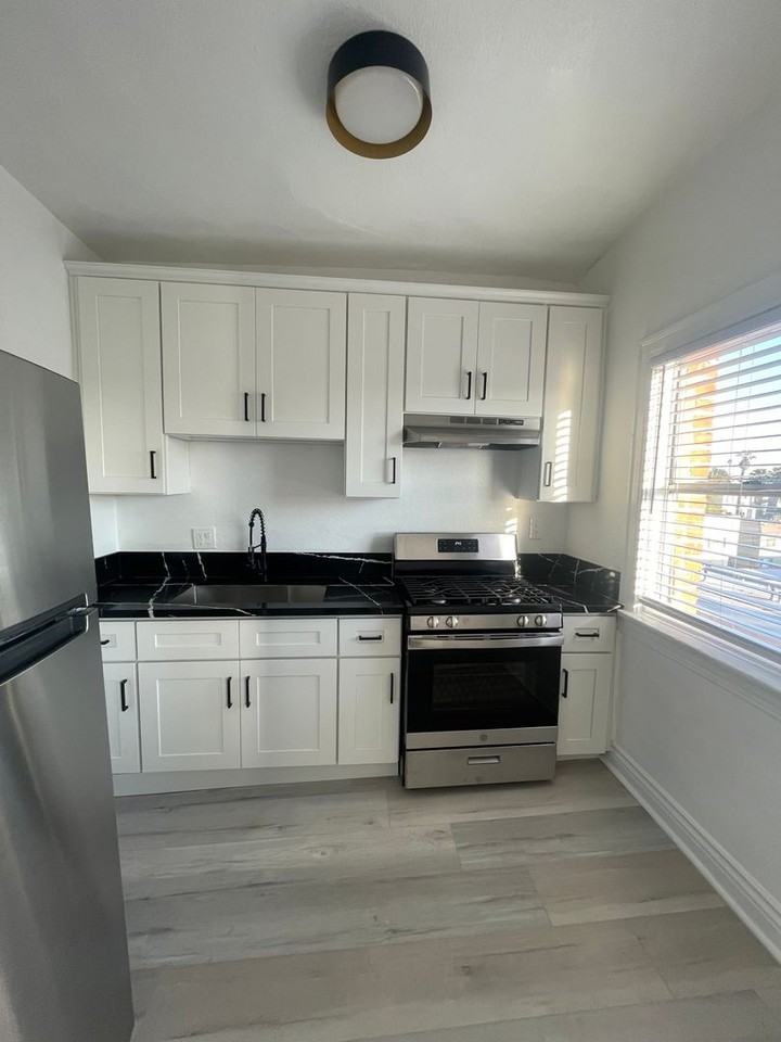 Wilton Way Apartments - Photo 7 of 36