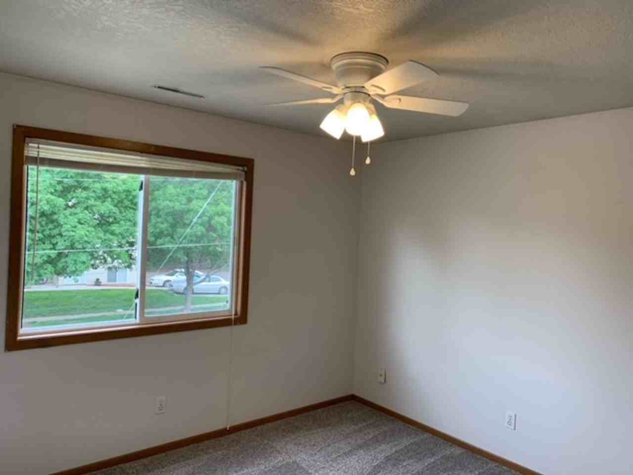 428 S. 4th Street - Photo 3 of 15