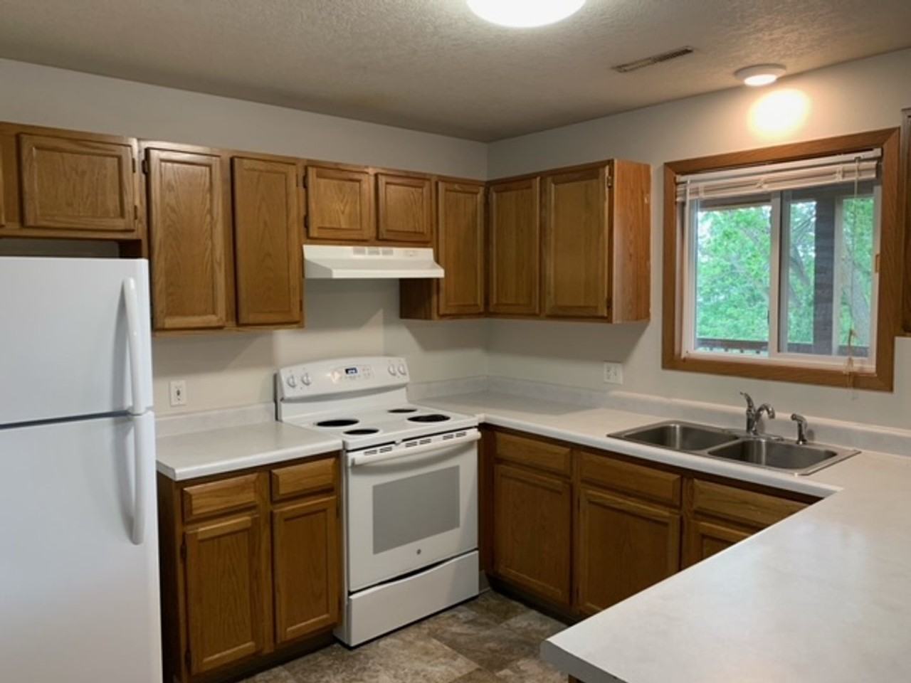 428 S. 4th Street - Photo 5 of 15