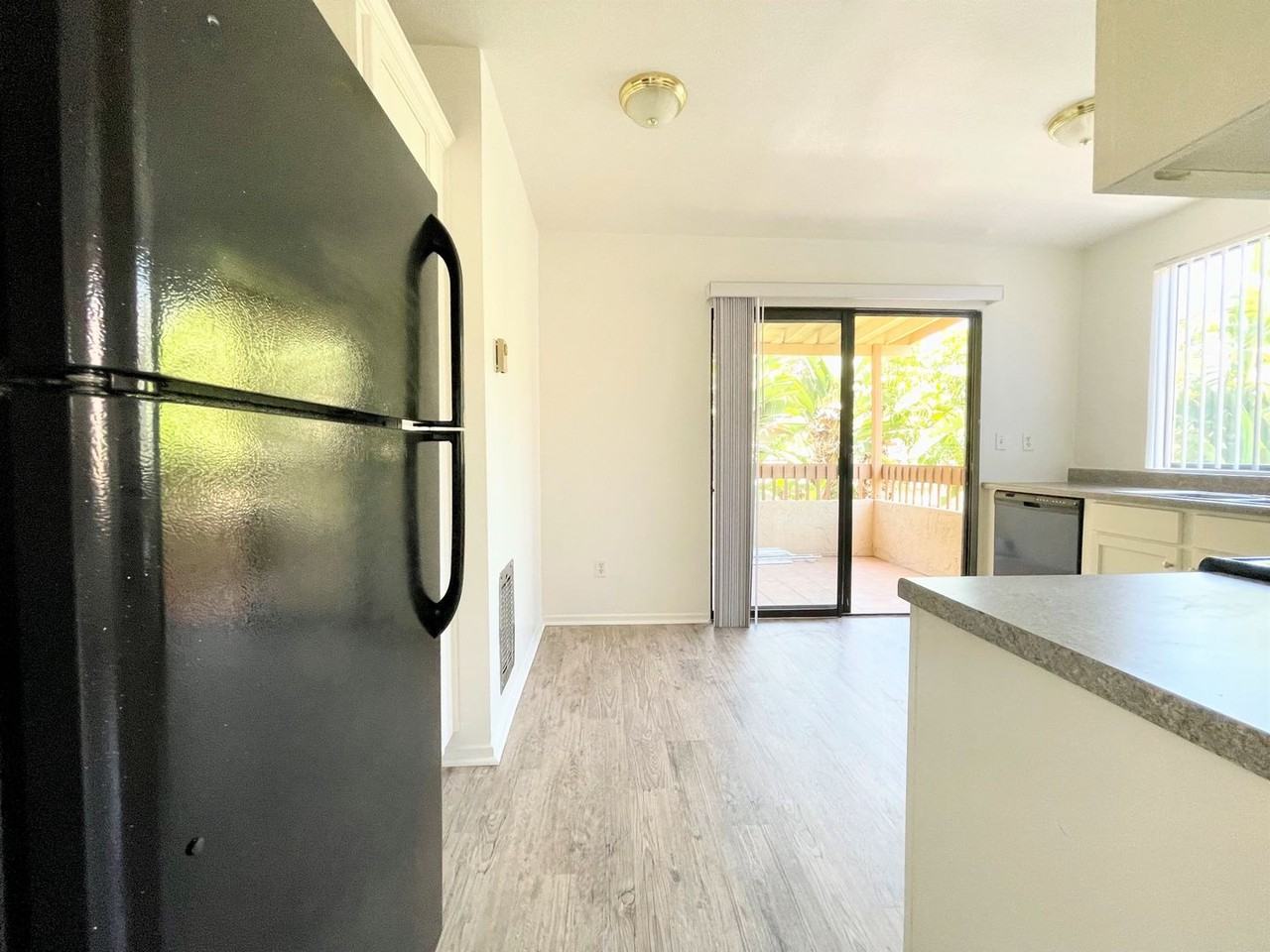 128 Avenida Las Brisas - Photo 3 of 17