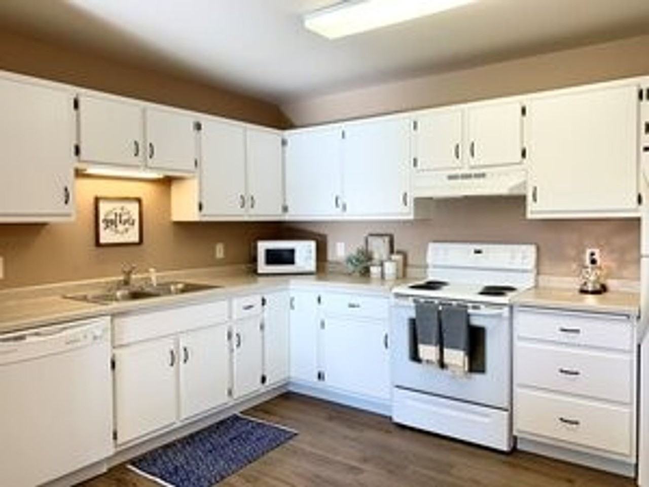 SCS Waupaca Apartments 1318 Stone Ridge Rd, Waupaca, WI 54981 Zumper