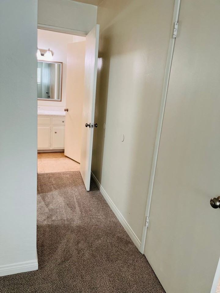 Florida Place - Photo 6 of 13