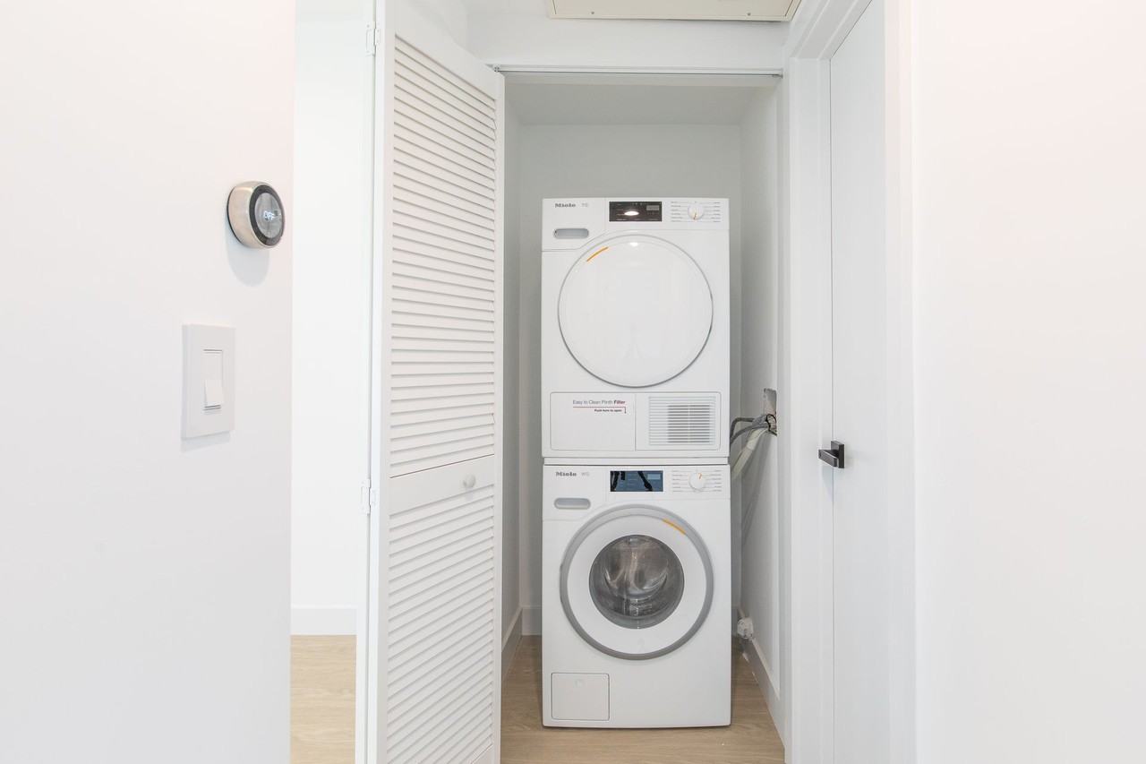 Eleanor 6133 - Photo 2 of 10