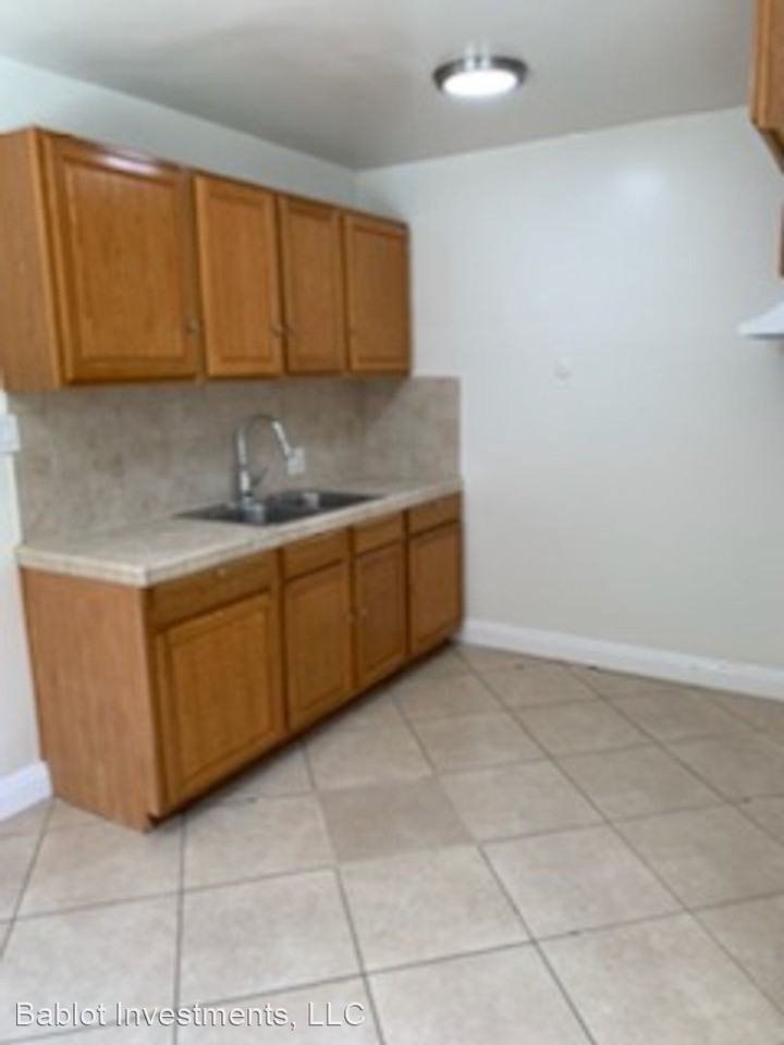 3141 - 3143 Wabash Ave - Photo 3 of 9