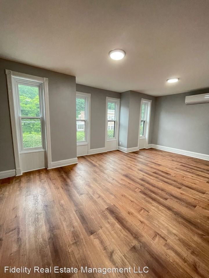 186 Dubois St. - Photo 3 of 13