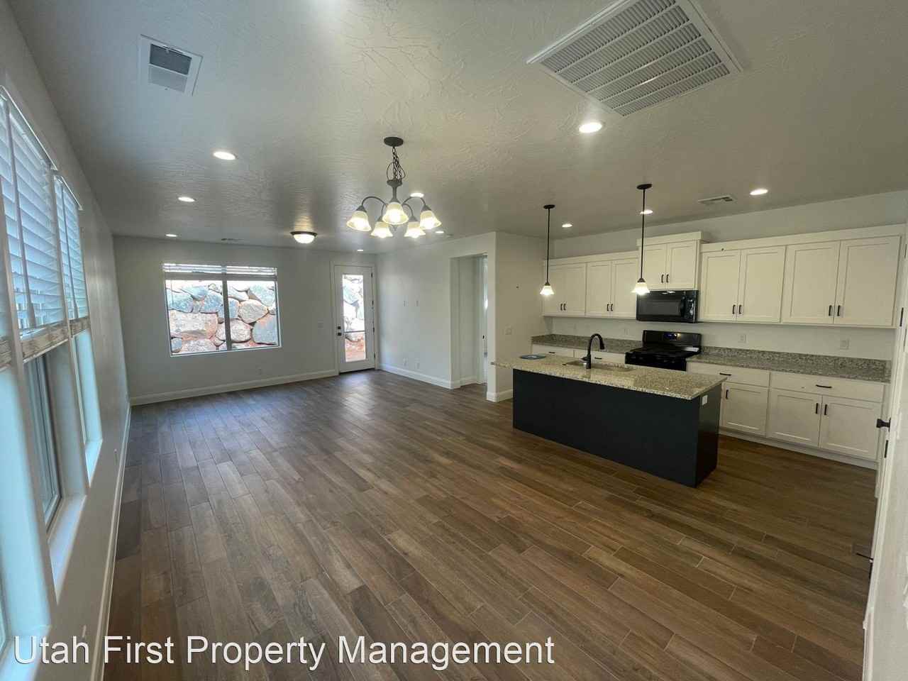 82 W Camino Borde - Photo 2 of 32