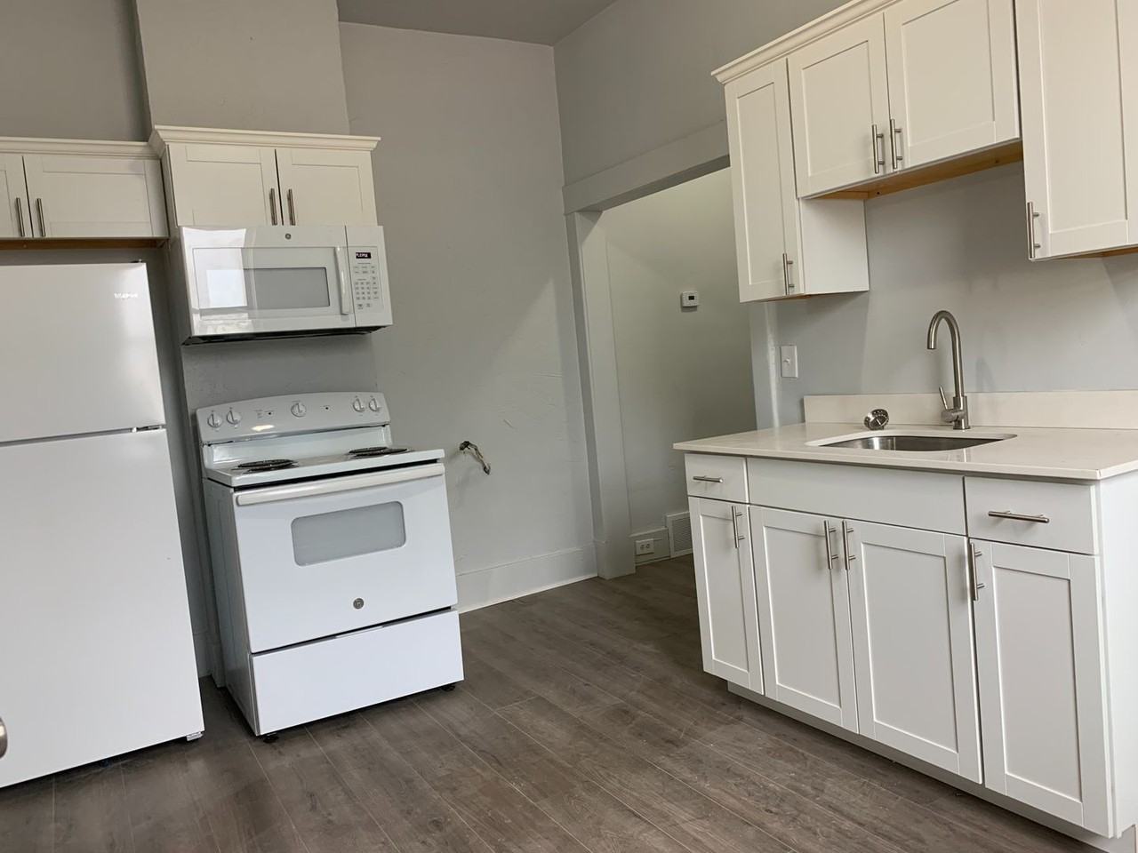 2946 Childs Ave - Photo 2 of 9