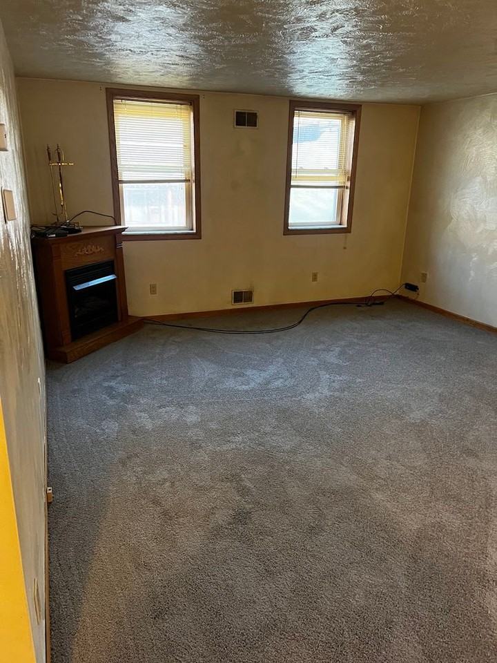 1800 Lynn Avenue - Photo 2 of 8