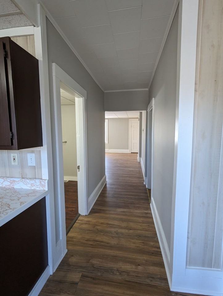 11 Neal St - Photo 3 of 13