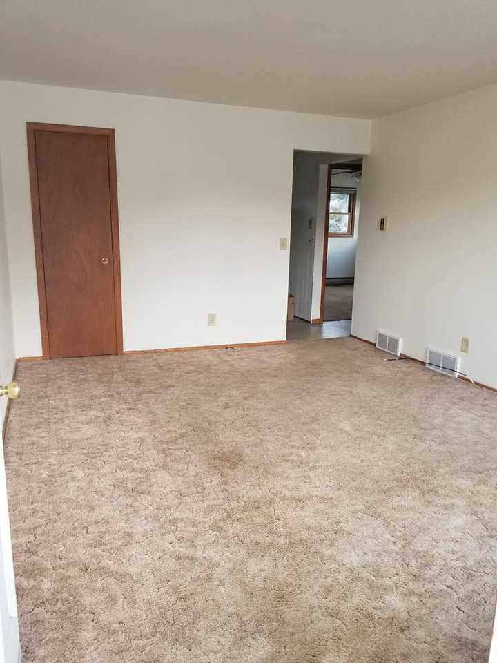 516-518 Lin de Lane - Photo 2 of 9