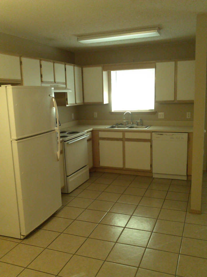 407 East Rodgers A-F - Photo 2 of 11