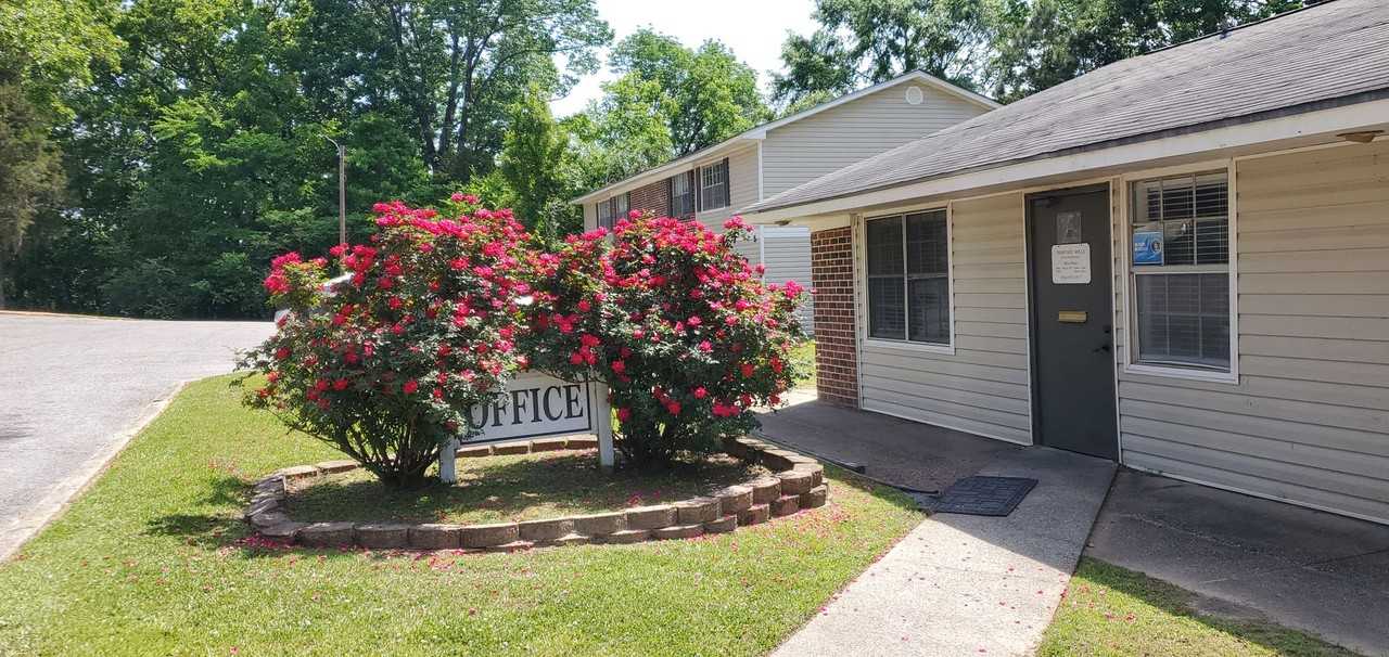 Heritage Hills Apartments - Photo 2 of 6