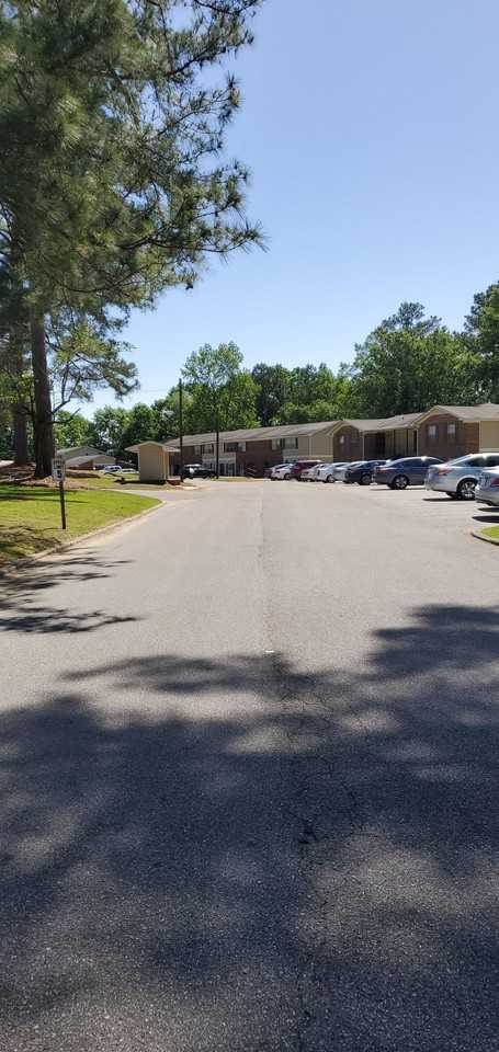 Heritage Hills Apartments - Photo 4 of 6