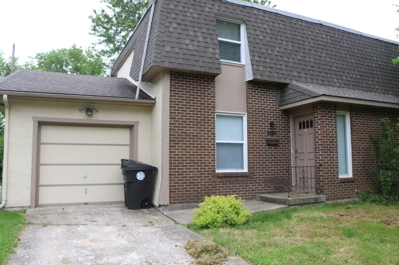 Hawthorne Court Townhomes / DW Investments LLC Apartments 303