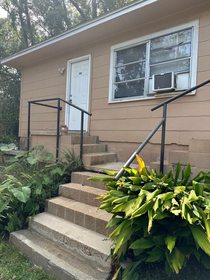 545 E Call St - Photo 3 of 8