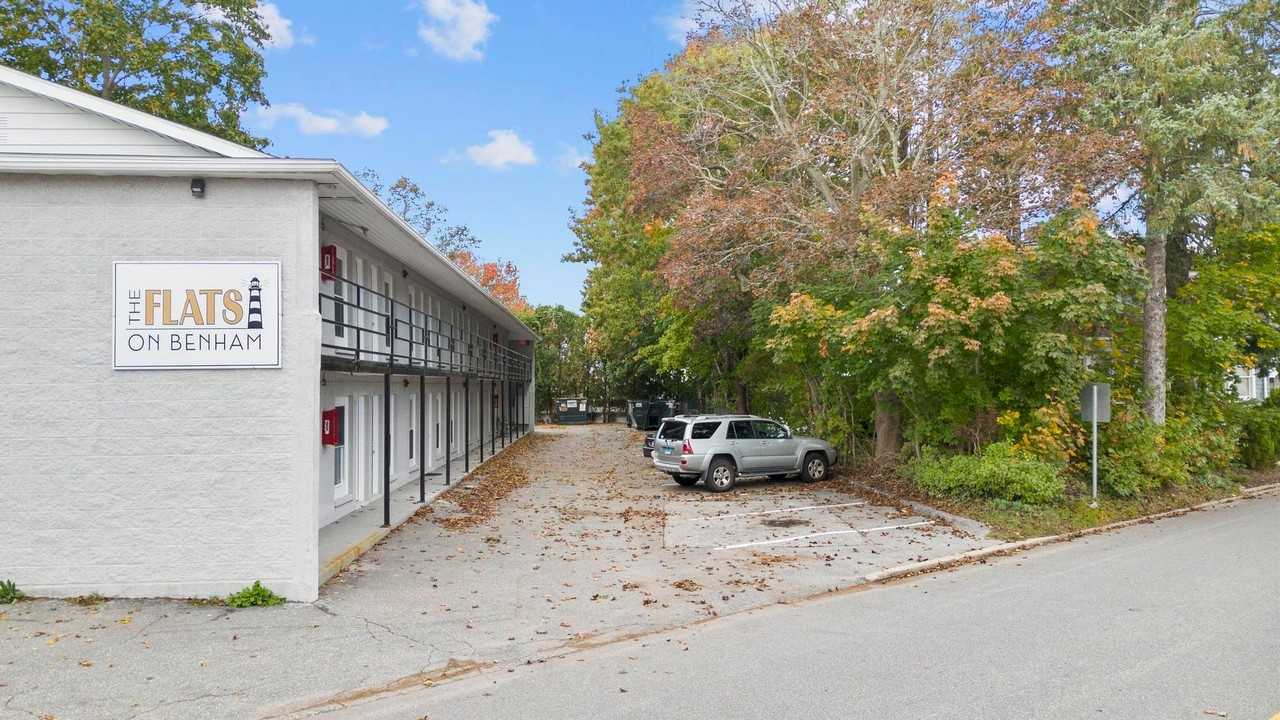 The Flats on Benham - Photo 6 of 16