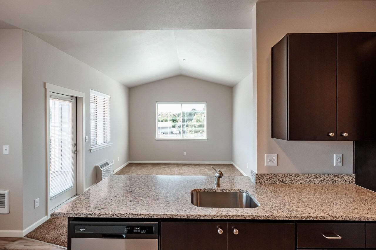 Hickory Hollow Apartments - Photo 5 of 24
