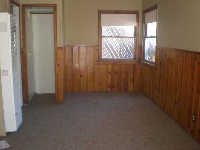 606 Spruce - Photo 2 of 5