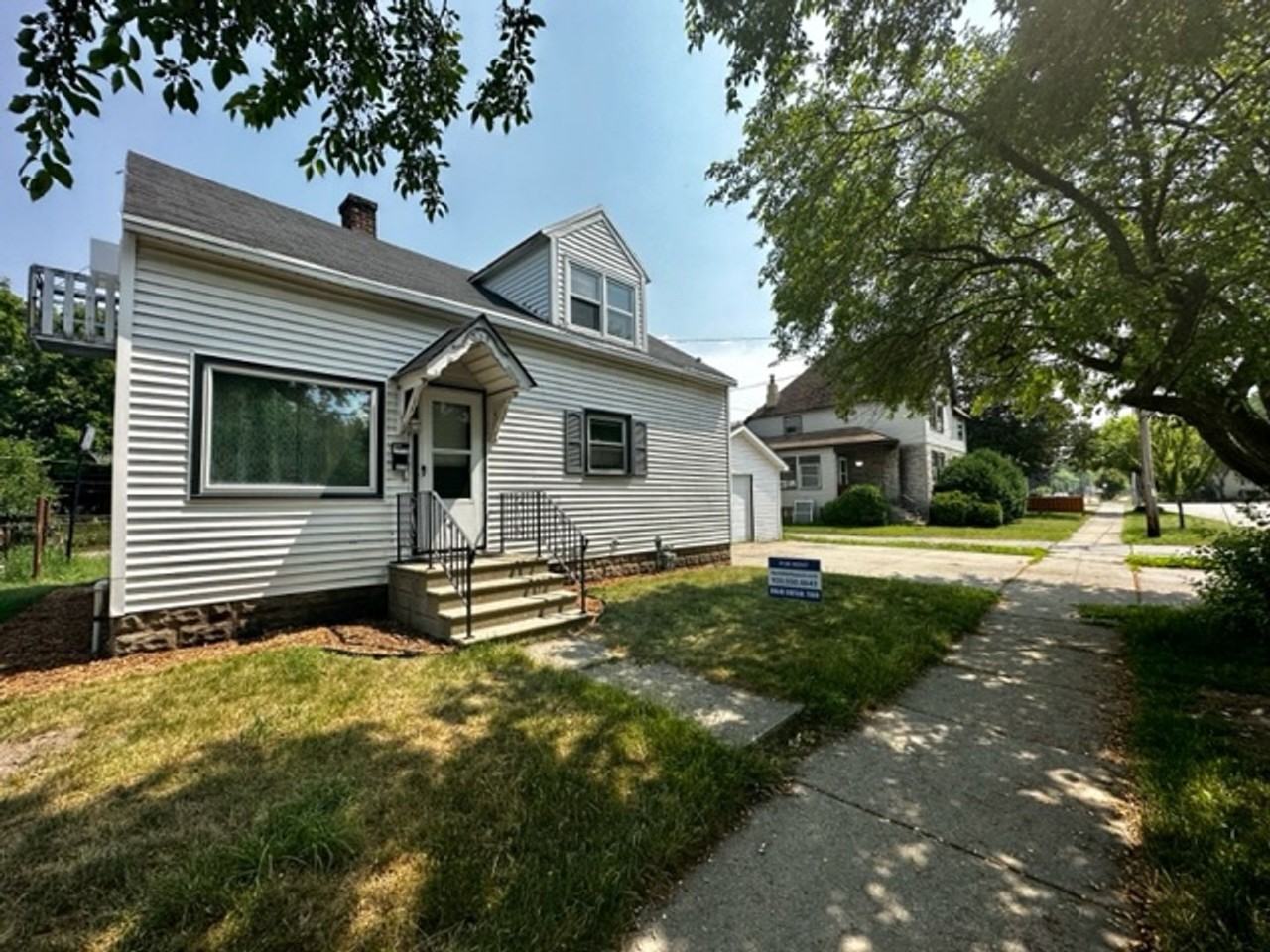 818 Saint George St. - Photo 2 of 20