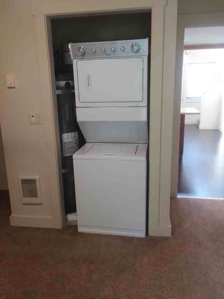 30-32 West Point Dr - Photo 2 of 13