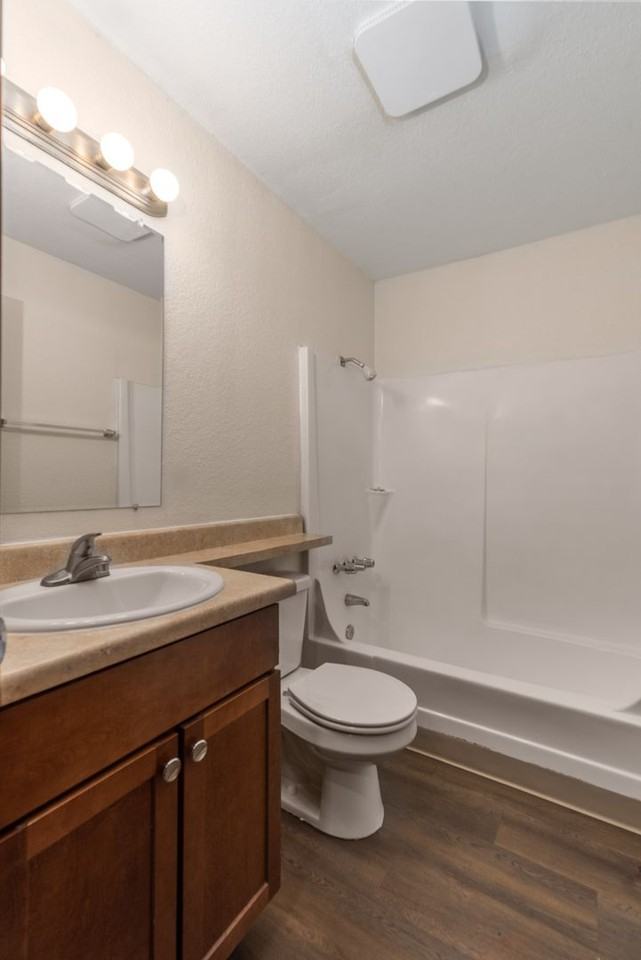 2250 Sidney Ave - Photo 4 of 15