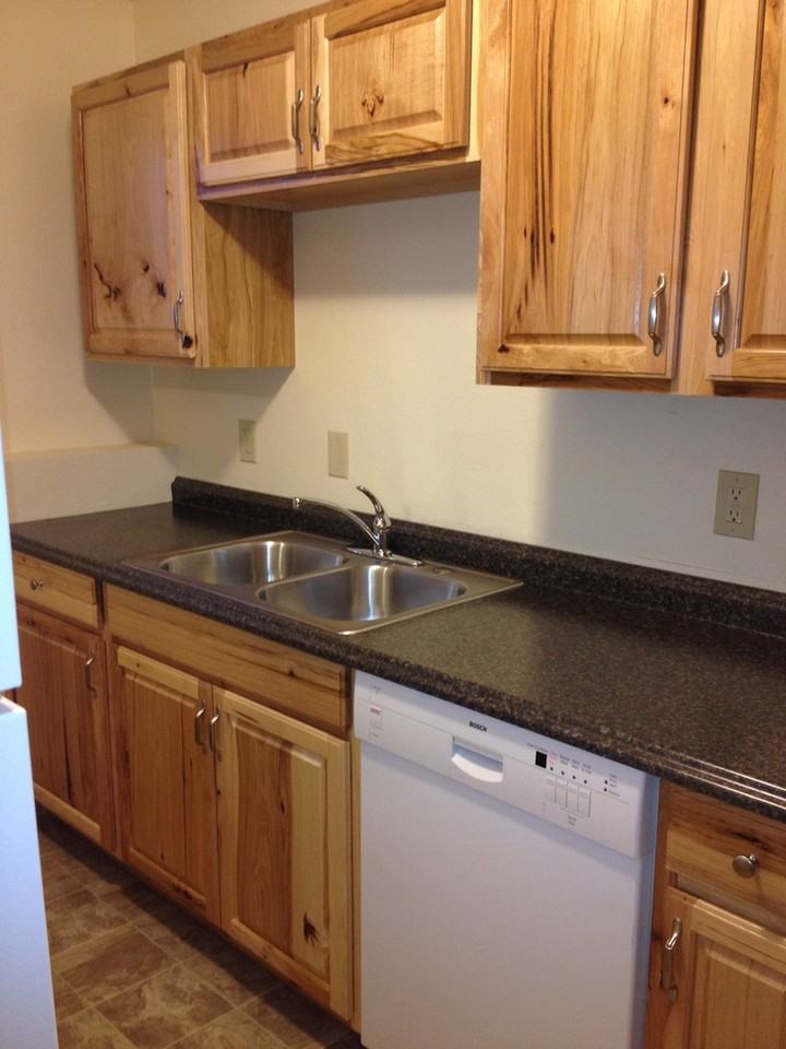 1360 Easy Street - Photo 3 of 10