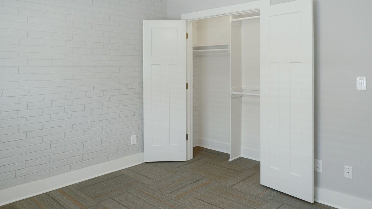 300 300 W. Pleasure Ave - 300 W. Pleasure #411 - Photo 3 of 41