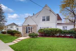 featured image of 2650 Cottage Grove Ave