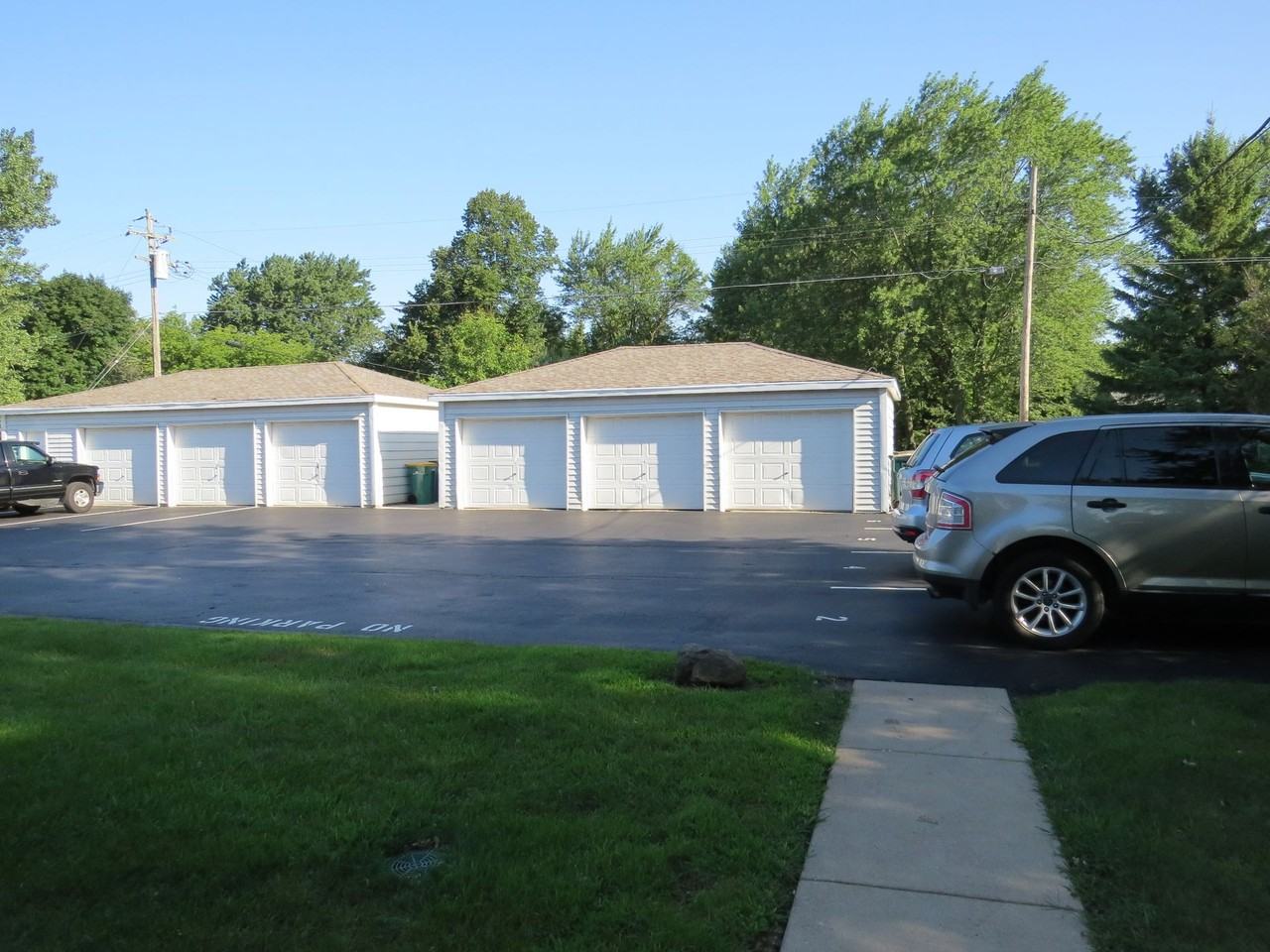 Country View Apartments - Photo 4 of 4